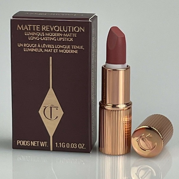 💋 Charlotte Tilbury Matte Revolution Lipstick - Pillow Talk 2 Medium - Picture 3 of 10